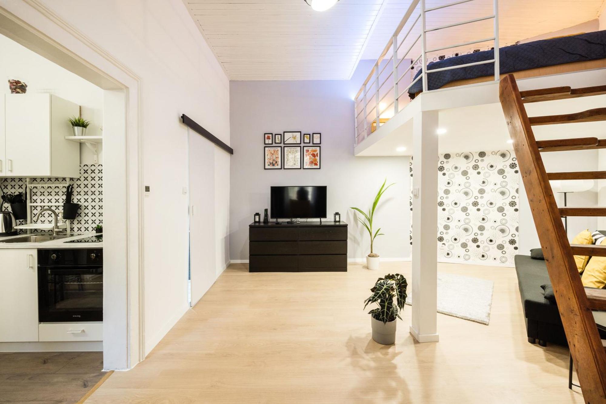Vibrant Apartment Budapest